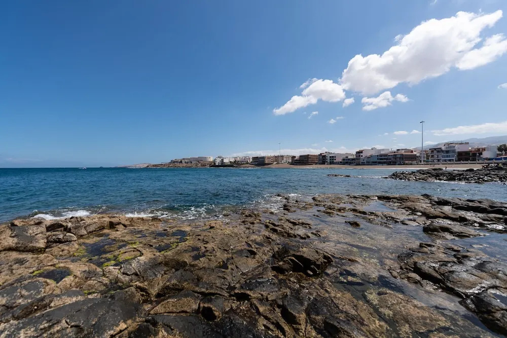 Salinetas Al Lado Del Mar