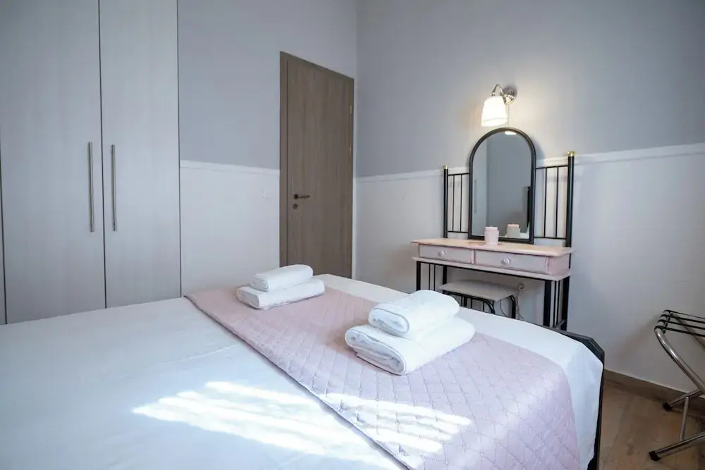 Olympias Apartments by Traser