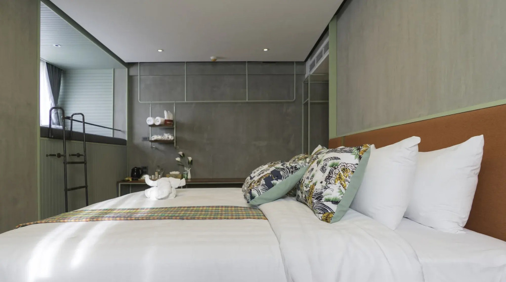 Samsen Street Hotel