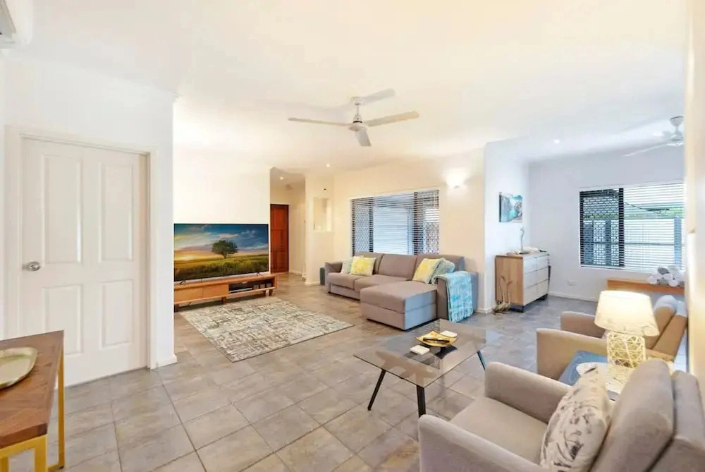 Zenhouse Cityside Family House Pool Markets