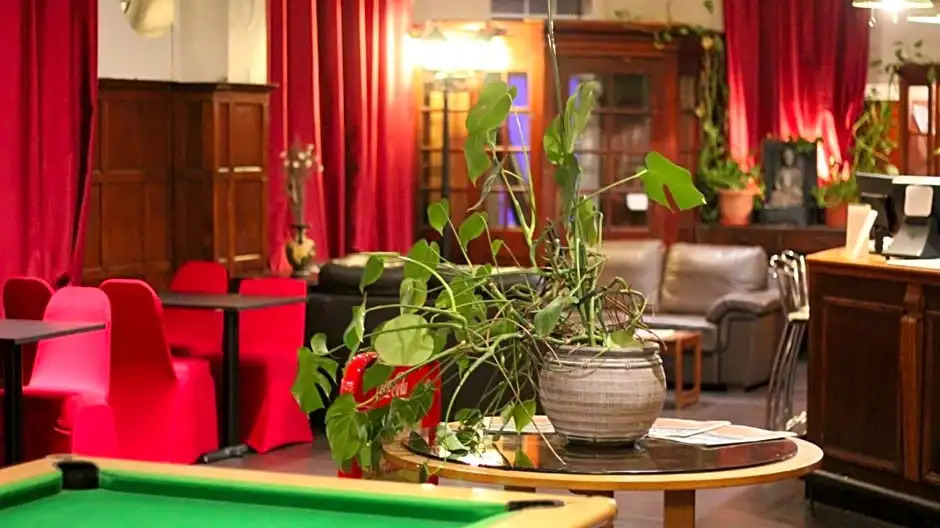 The Bull and Bush Hotel Kingston