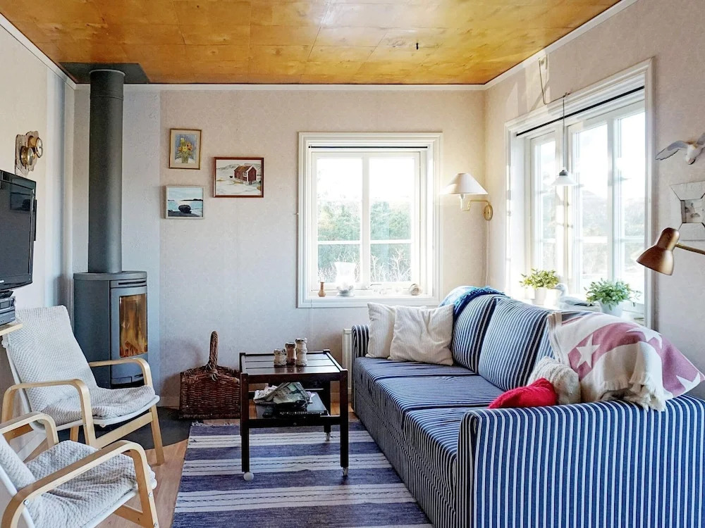 7 Person Holiday Home in Grebbestad