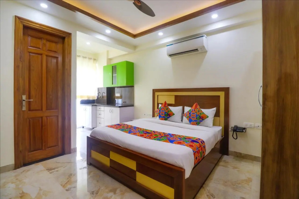 FabHotel Star Corporate Suite - Medicity Gurugram near Medanta Hospital