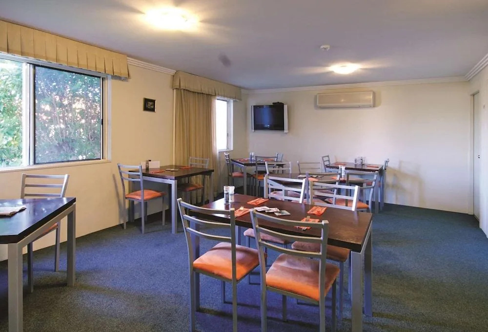 Mandarin Motel