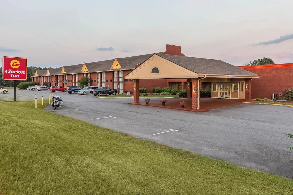 Clarion Inn