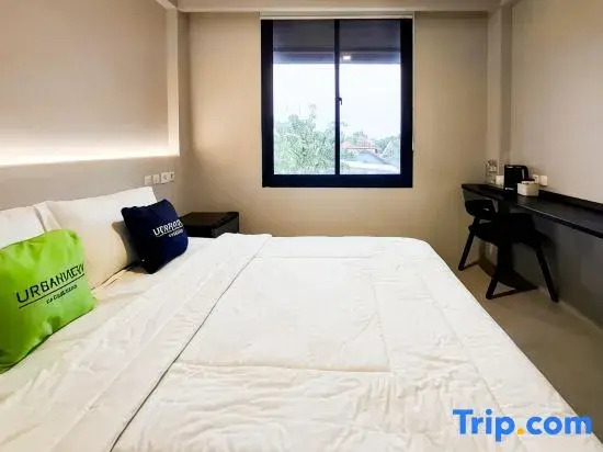 Urbanview KAS Hotel Syariah near Simpang 5 Purwodadi