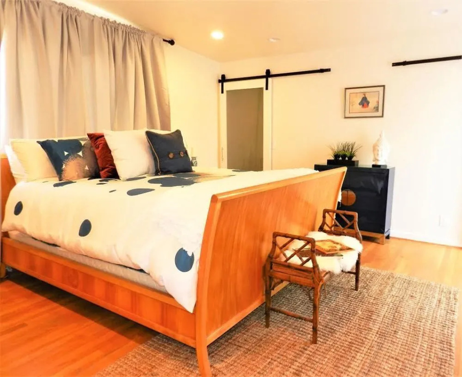 Redwood Hollow Cottages
