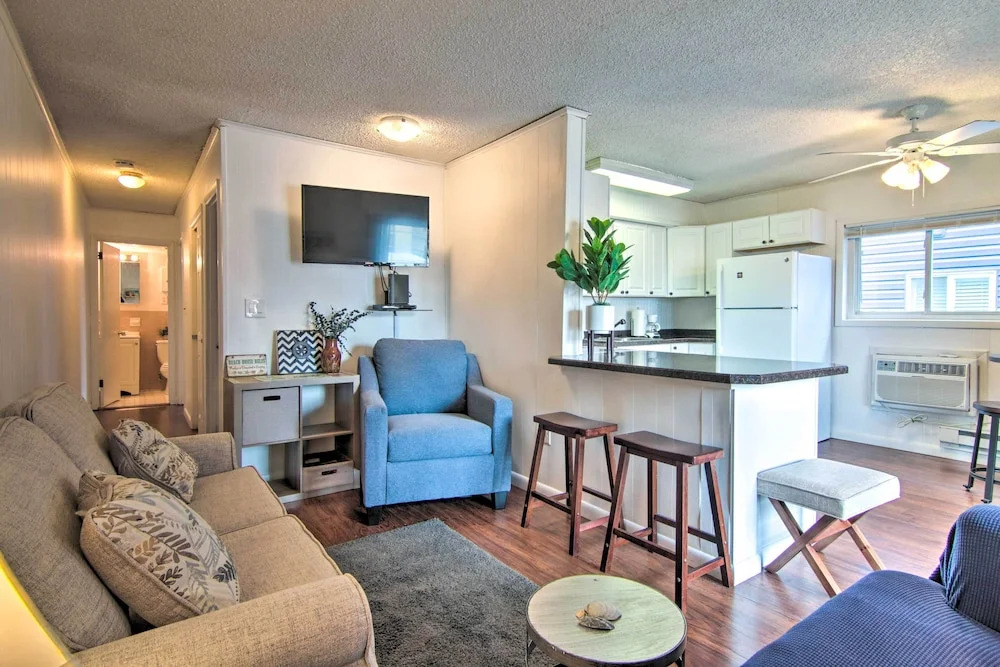 Coastal Ocean City Retreat - Walk to Beach!