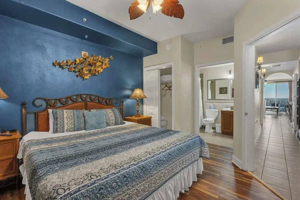 Luxury Condo w/ Huge Private Balcony on Lake Bryan