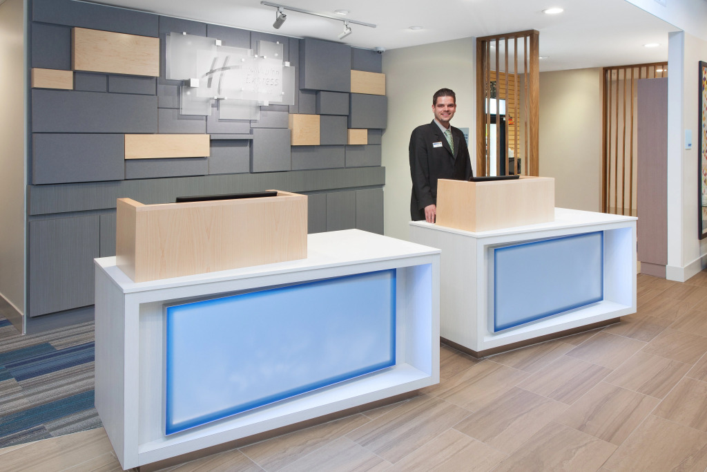 Holiday Inn Express & Suites - Sterling Heights-Detroit Area by IHG