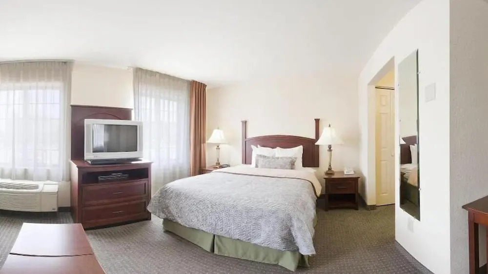 Staybridge Suites Savannah Airport
