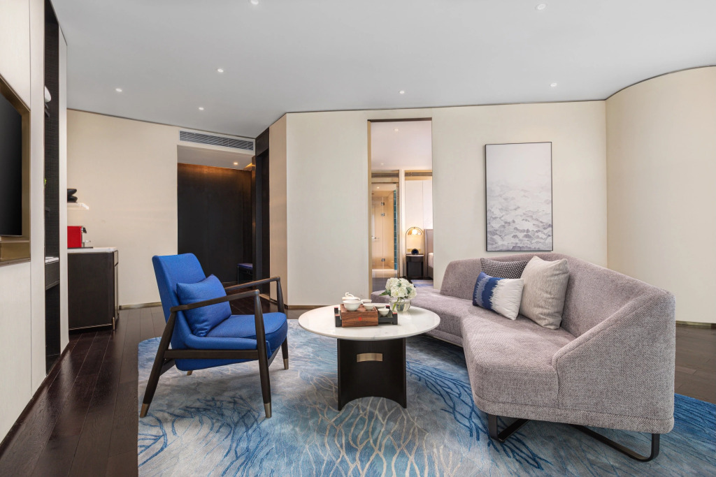 HUALUXE Shanghai Changfeng Park by IHG