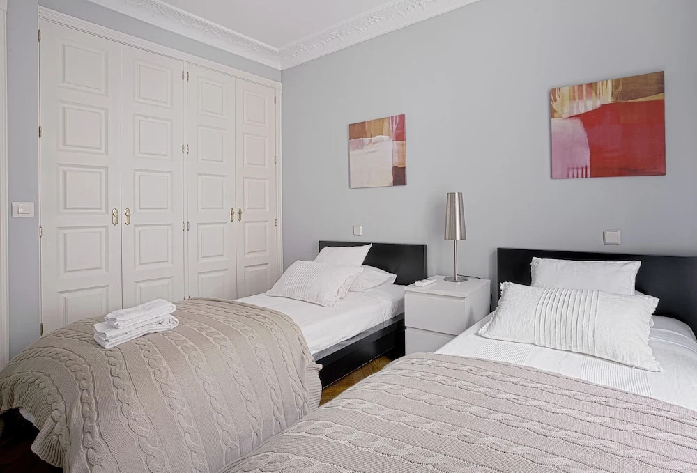 Design Apartment in the Center of Madrid. 2bedrooms. Teatro Real III
