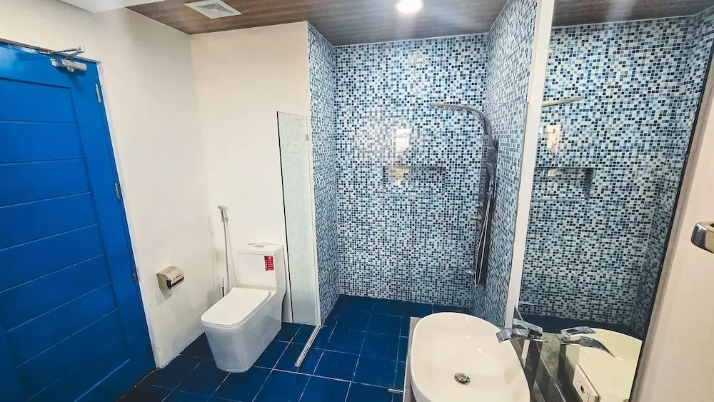 Cyan Sea Suites