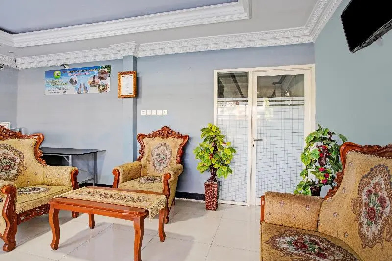 OYO 90370 Habibie Homestay Syariah