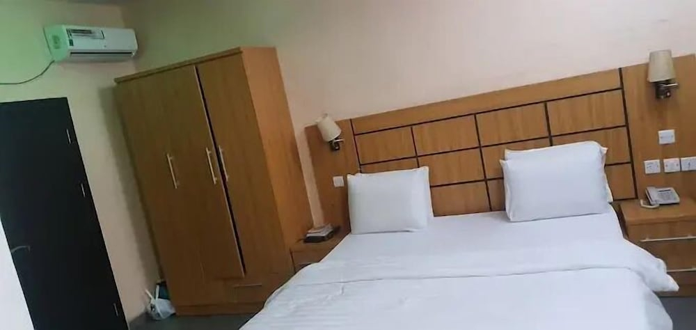 Sonamoni  Hotel