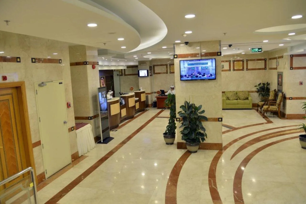 Nozol Royal Hotel