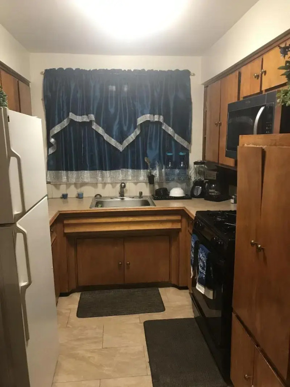 Spacious Comfy Room in Cozy Classy Duplex