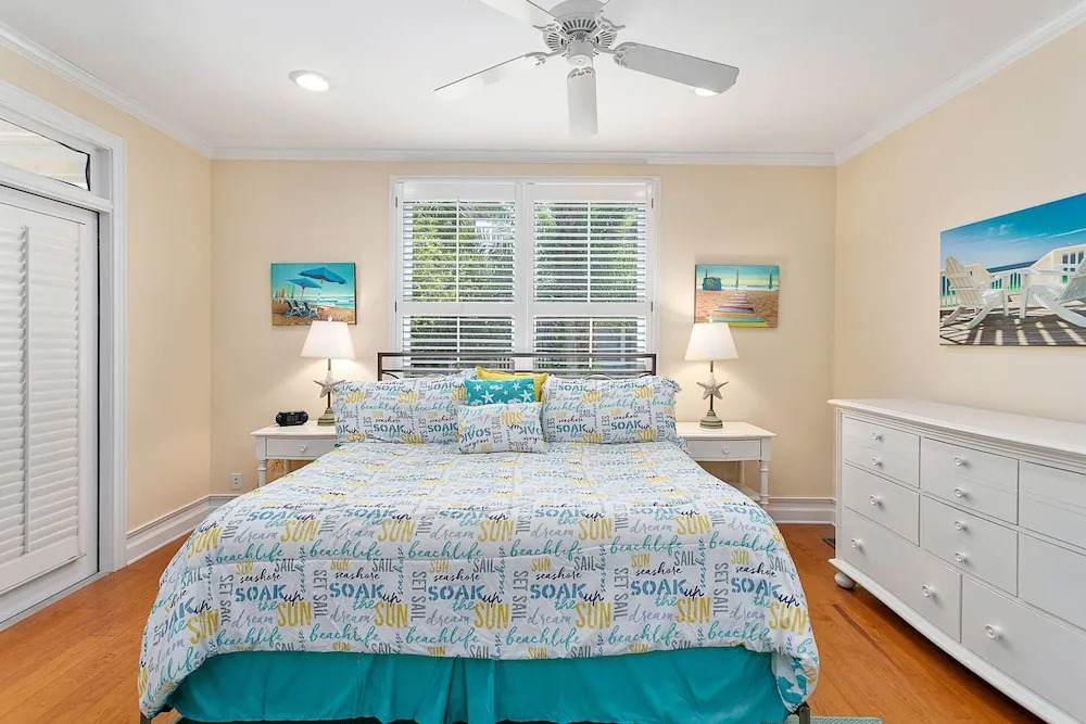 12 Live Oak Place by Hodnett Cooper