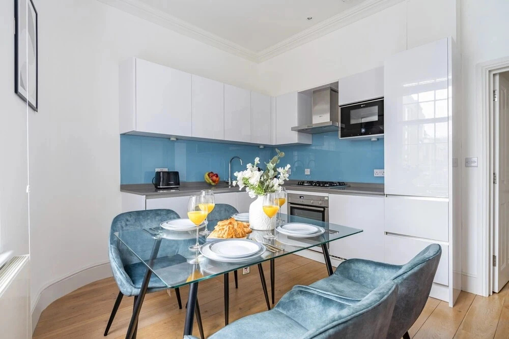 Elegant 1BR in Vibrant Soho