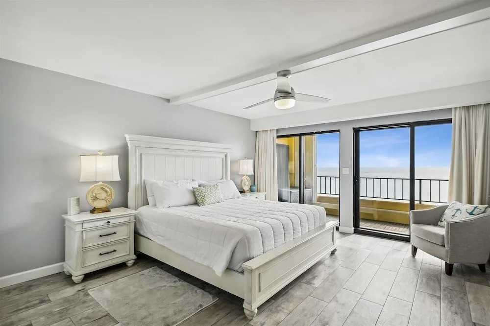 Surf Dweller 610 is a Stunning Gulf Front 2 BR - sleep 6 by RedAwning