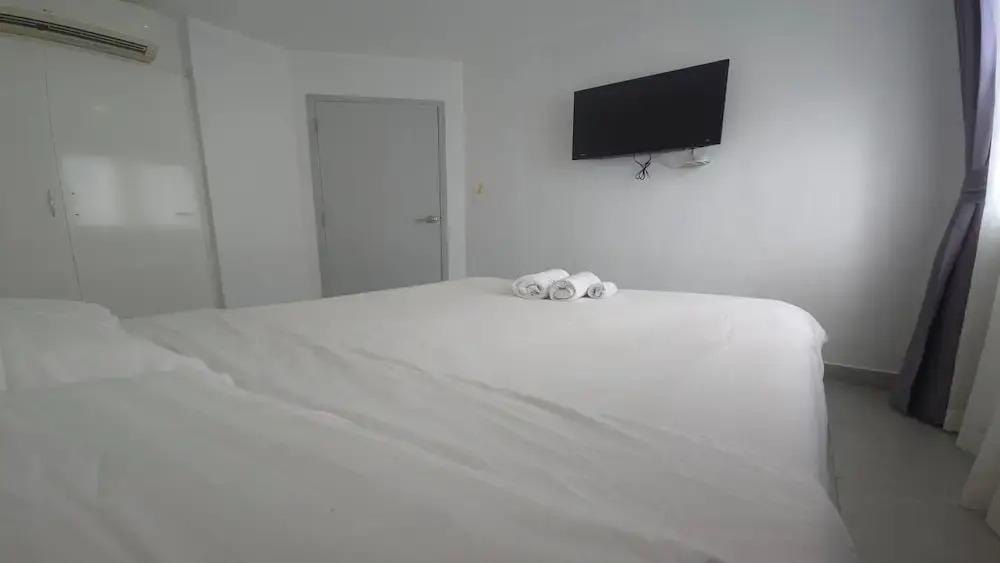 Boutique Comfort 1BR T2-410