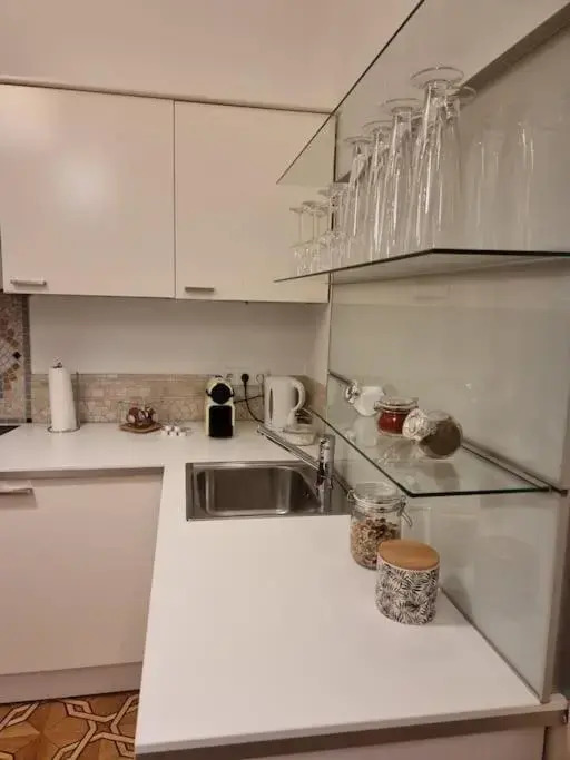 Sissi Royal Suite - Inner City 4 bedroom apartment