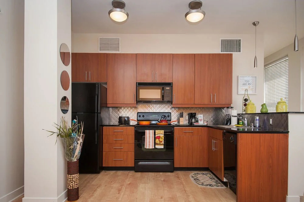 Sunshine Suites At 417