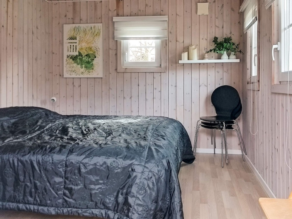 Home With Wood Stove & Annex