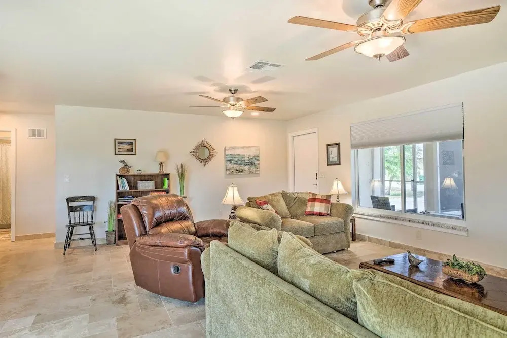 6 Mi to Dtwn Cape Coral Home with Spacious Lanai