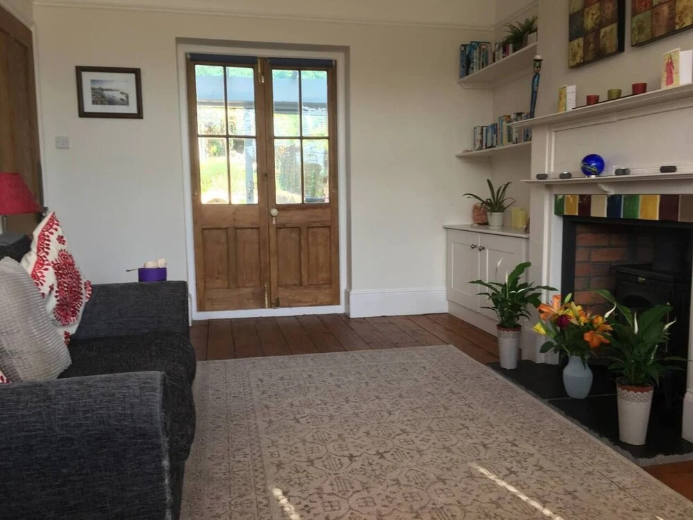 10 Bedroom Home In Glastonbury Beautiful Garden