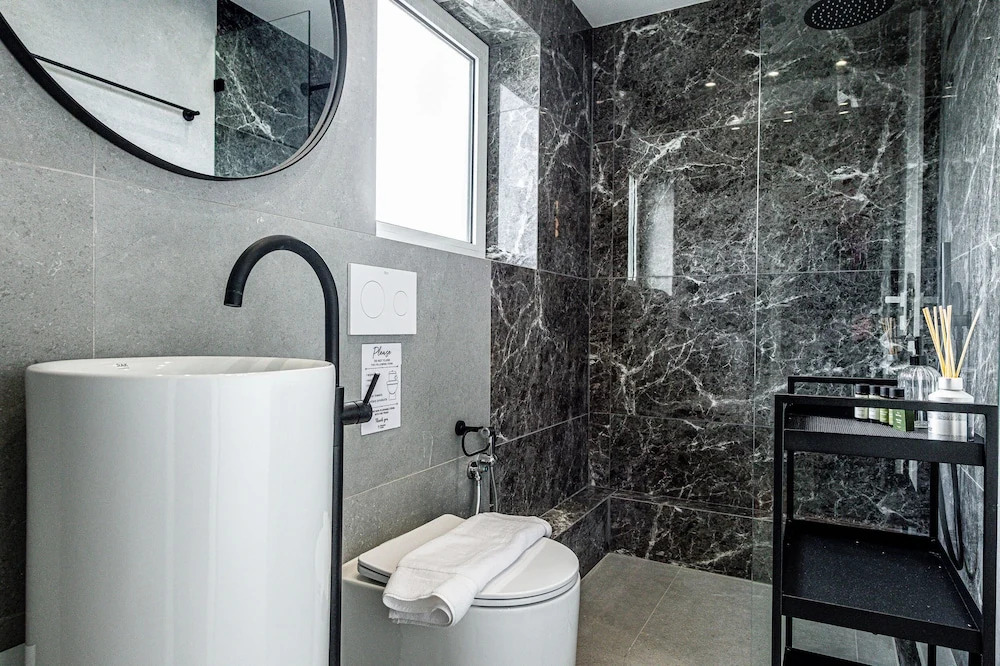 Phaedrus Living: Glyfada Seaview Luxury Penthouse