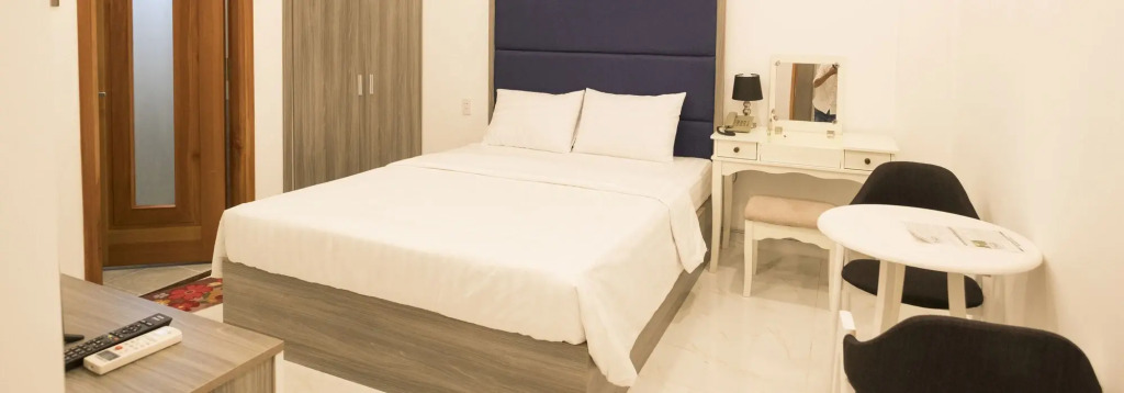 White Diamond Airport Hotel