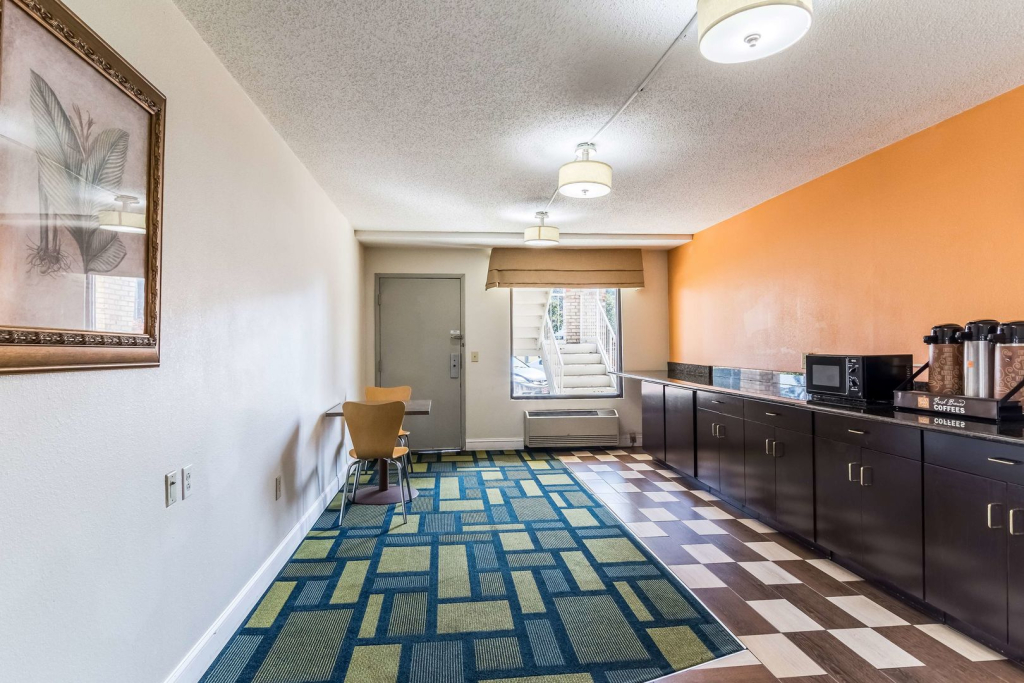 Motel 6-Kenly, NC