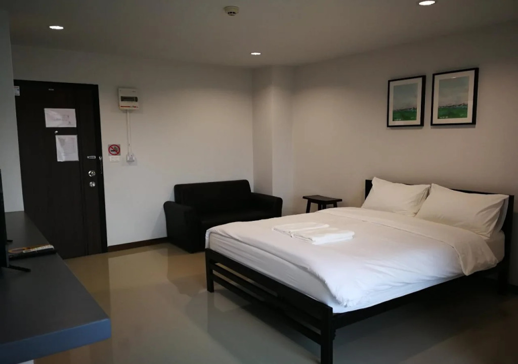 Baan Paknam Budget Hotel