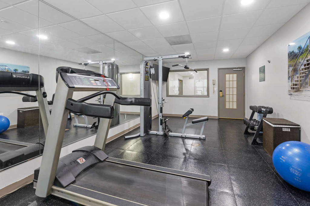 Best Western Plus First Coast Inn and Suites