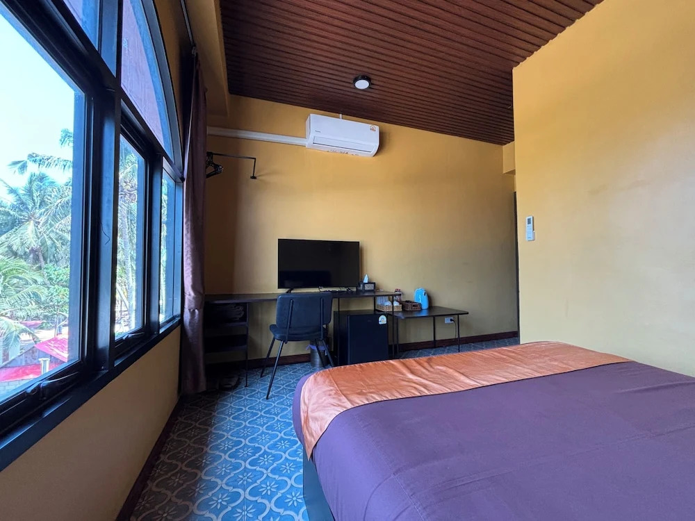 Phoenix Room