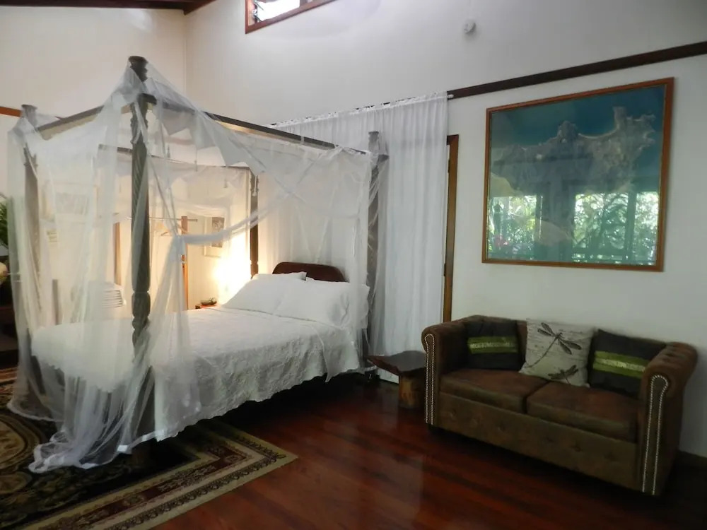 Oskars Rain Forest Retreat