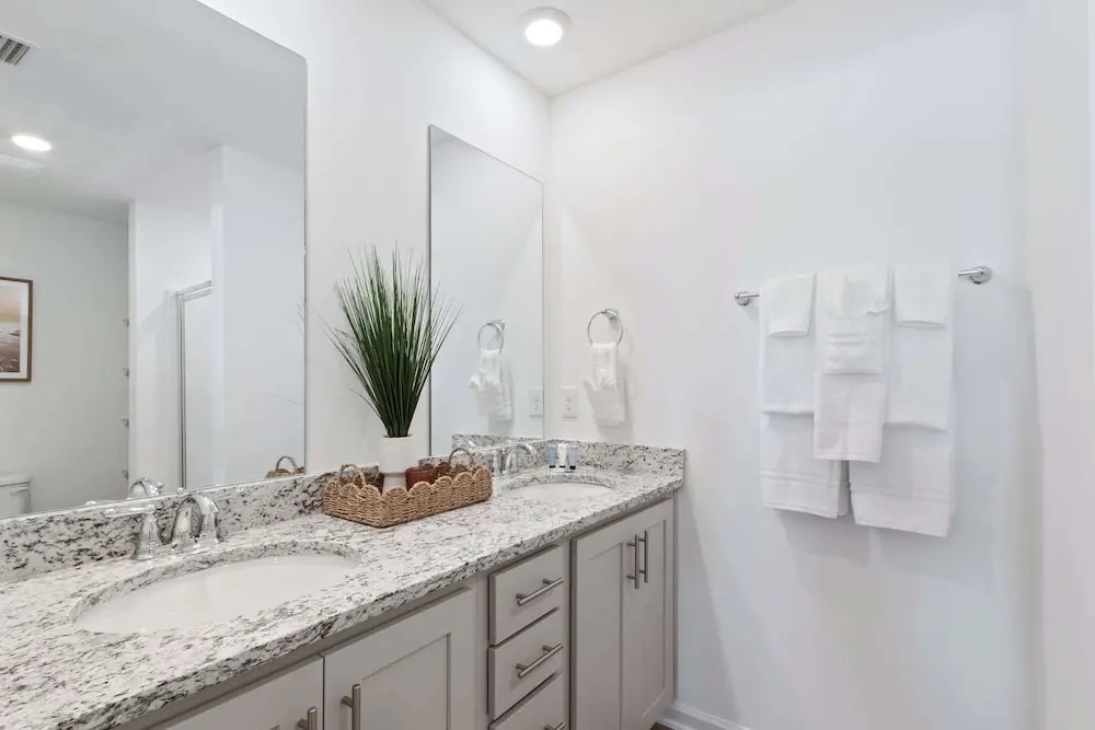 Dual Townhome Sleeps 14 Beach Fun Dining