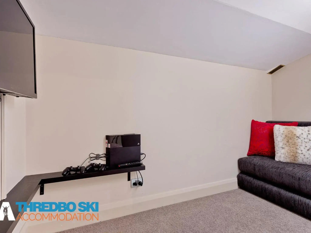 The Peak Penthouse 9