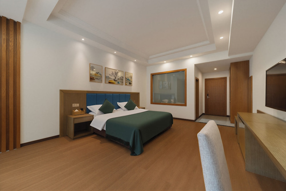 Lixian Bipeng Shiguang Hot Spring Hotel