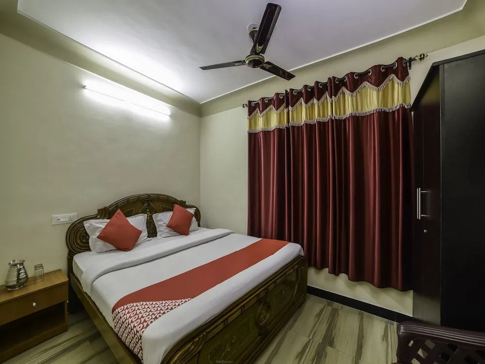 OYO 28641 Vijaya Deepa Guest House