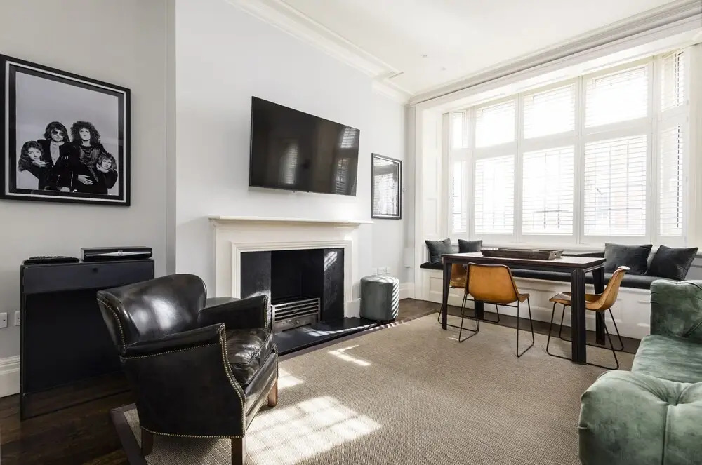 The Berkeley Square Suite