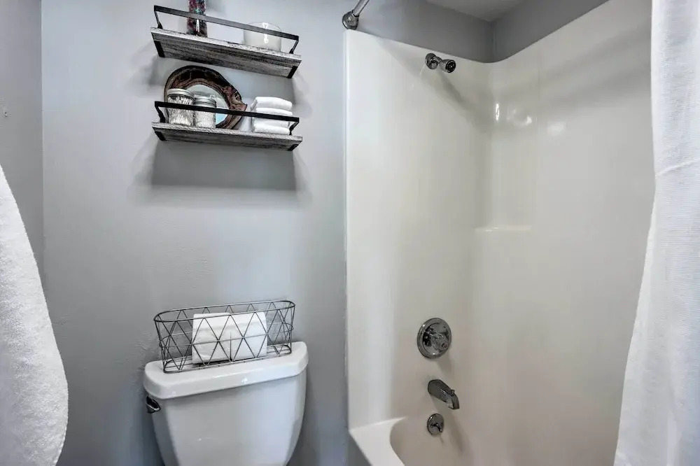 Pool Access & Lake Views: Osage Beach Condo!