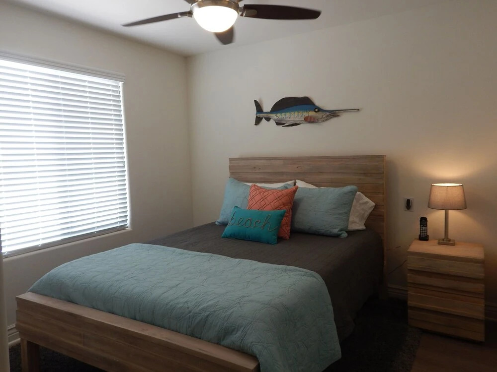 330 San Luis Avenue 3 Bedroom Condo by Redawning
