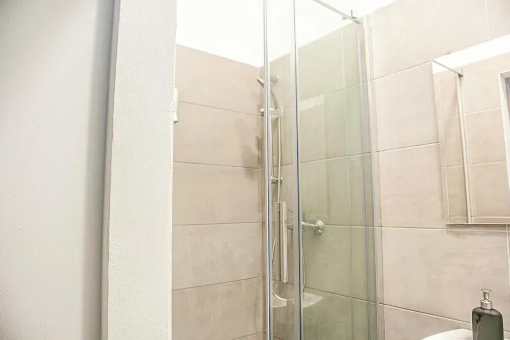 Stylish 2BR Apt Near AKH Easy Center