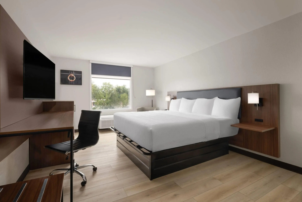 Wingate by Wyndham Dublin Near Claytor Lake State Park