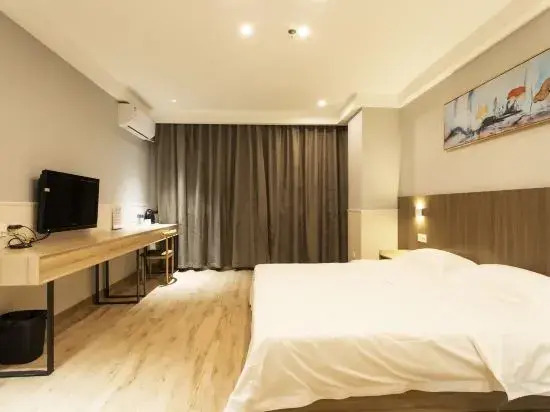 Home Inn Huaxuan Select Hotel (Jiashan Tingqiao South Road Branch)