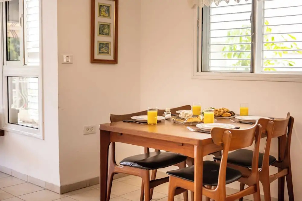 Homey Kiryat Haim Apt by Sea N Rent