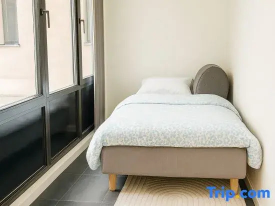 Newly renovated 3 BedRm, Spacious 80m sq, comtemporary Apartment in Central Trendy Oslo-Grunnerlokka